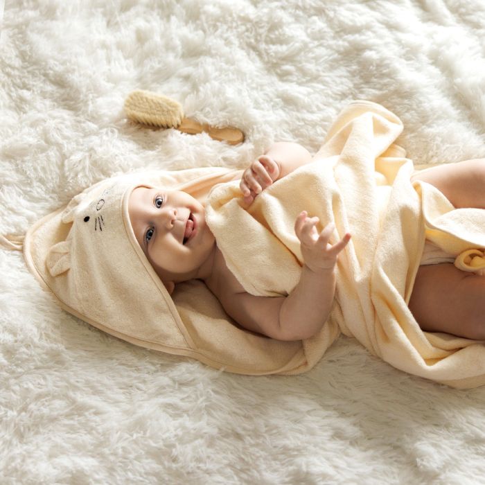 BabyOno rankšluostis su gobtuvu bambukinis 100x100 kreminis 1553/07