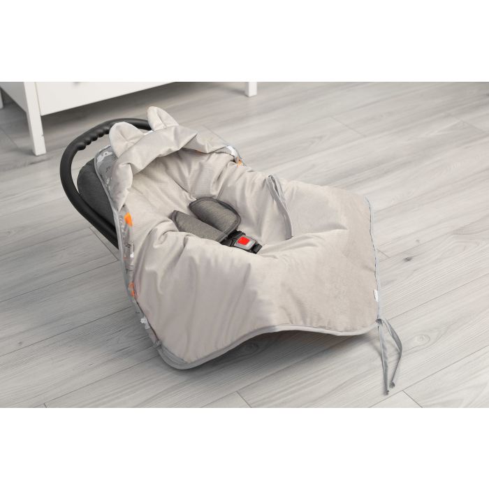 Soojakott vankrisse/turvatool "Mountains high" 90x90 cm 