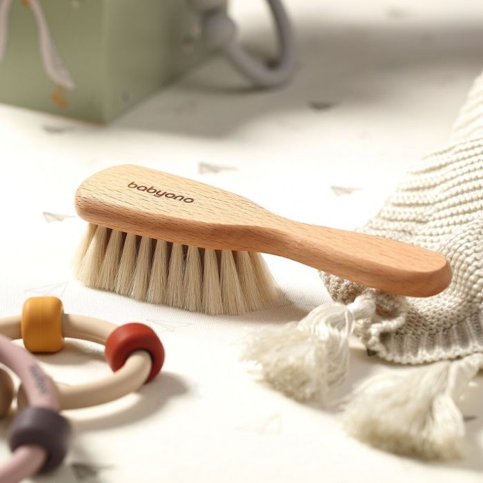 Babyono juuksehari looduslike harjastega "Natural touch"