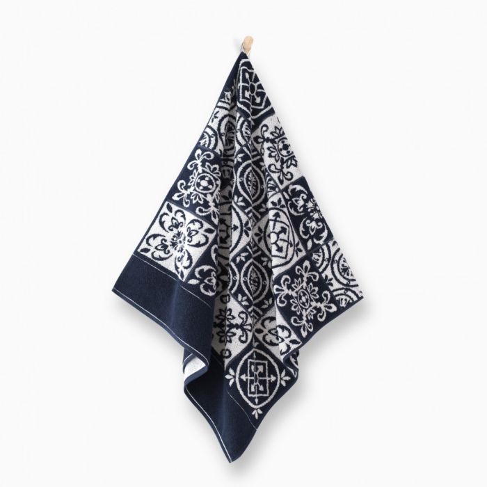 Rankšluostis "Nicola" 140x70 cm