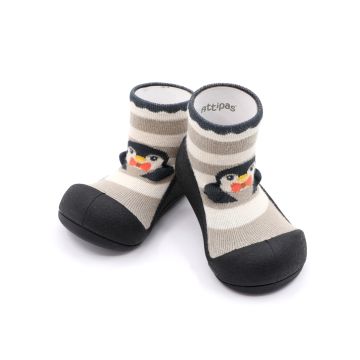 Pirmieji batukai kūdikiams Attipas "Penguin black" . Batai kūdikiams.