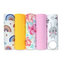 Flanelinių vystyklų rinkinys kūdikiams kurį sudaro 5 vienetai flanelinių vystyklų. 