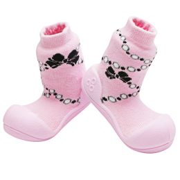 Pirmi batai kūdikiui